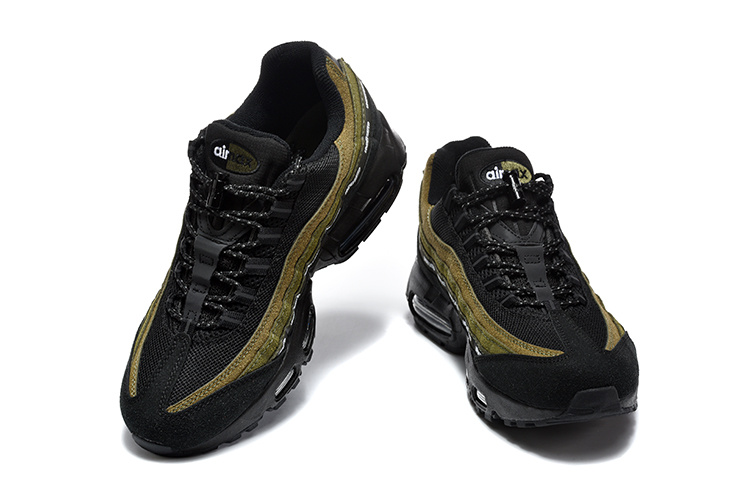 Nike Air Max 95 SP "UNDEFEATED / Black Olive" - view 4