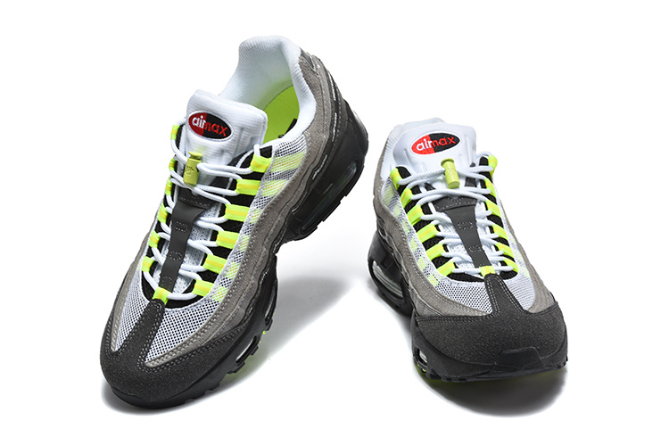 Nike Air Max 95 SP "UNDEFEATED / Grey Volt" - view 4