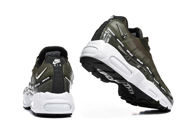 Nike Air Max 95 SP "UNDEFEATED / Olive" - view 5